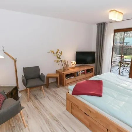 Schoene In Erfurt-stedten Mit Eigener Terrasse Apartment