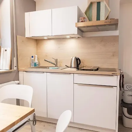 Apartamento Schoene In Erfurt-stedten Mit Eigener Terrasse *